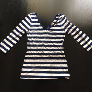 Summer v neck & back striped banana republic top